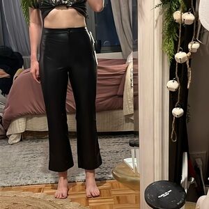 Aritzia Wilfred vegan leather high-rise cropped pant.